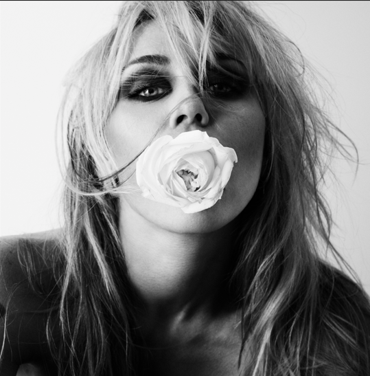 MILEY АНОНСУЄ НОВИЙ АЛЬБОМ BASS PERSUADES РЕЛІЗ — 18 ВЕРЕСНЯ