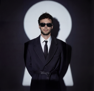 Surprise, surprise: Макс Барських презентує новий бенгер «Не складається»